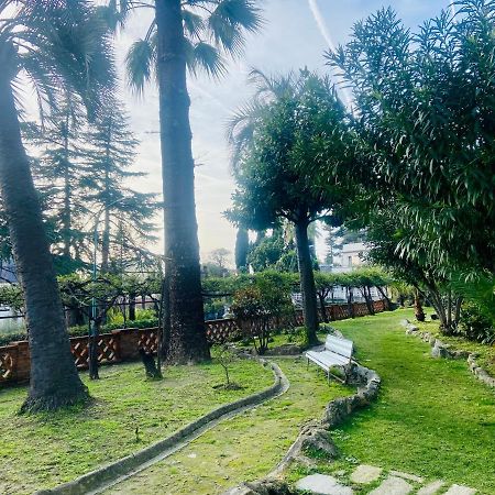 Appartamento Nel Parco Sanremo Luaran gambar