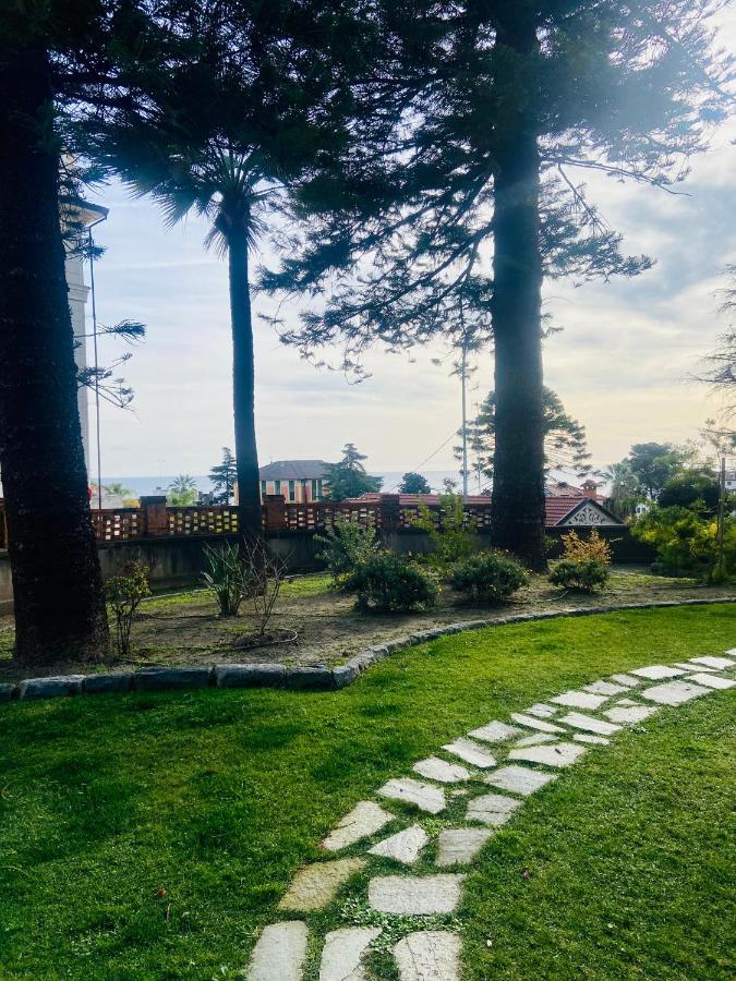 Appartamento Nel Parco Sanremo Luaran gambar