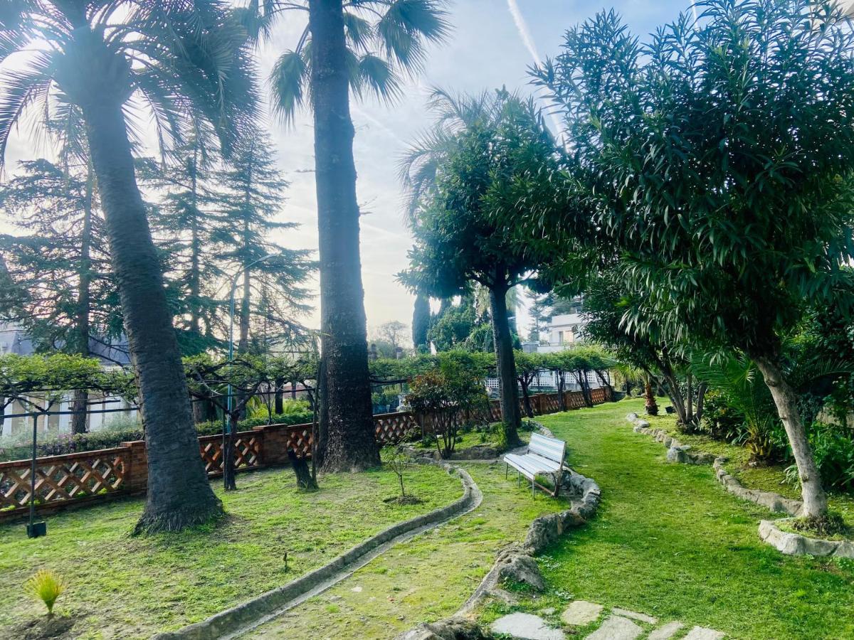 Appartamento Nel Parco Sanremo Luaran gambar